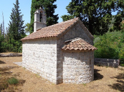 stan 
Црква Светог Георгија у Радованићима, Луштица 
2021-08-20 01:09:15