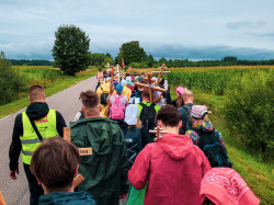 jarek1 
Pilgrims on the way to Grabarka Convent 
2021-08-22 15:13:30