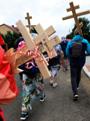 jarek1 
Pilgrims on the way to Grabarka Convent 
2021-08-22 15:13:53