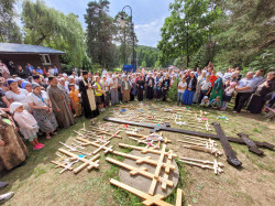 jarek11 
Pilgrims at Grabarka 2021 
2021-08-25 11:02:29