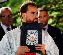 jarek11 
The Divine Liturgy in Grabarka Convent    
2021-08-30 19:48:18