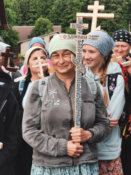 jarek1 
Pilgrims on the way to Grabarka Convent 
2021-08-30 20:13:05