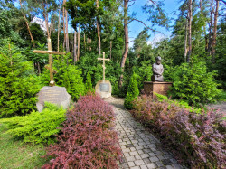 jarek11 
Memory crosses of Turkowice Convent 
2021-09-10 11:34:33