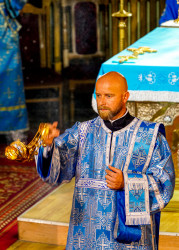jarek11 
The Divine Liturgy in the Holy Trinity Cathedral in Hajnówka 
2021-09-20 22:17:16