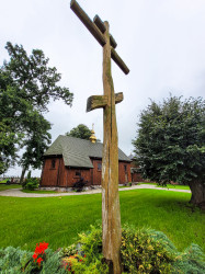jarek11 
The Orthodox cross close to the  Church in Horostyta 
2021-10-01 23:06:27