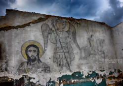 levangabechava 
walls of a former prison. стены бывшей тюрьмы 
2021-10-15 14:33:26