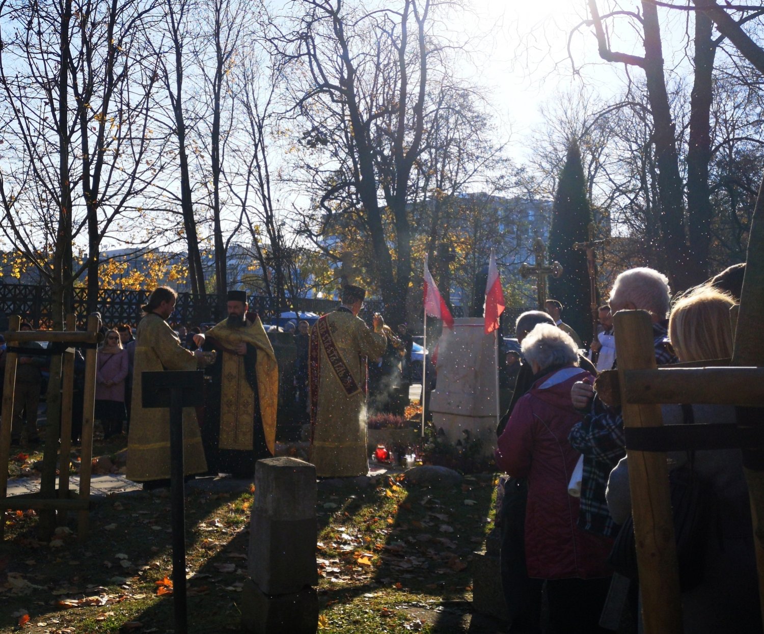 Panichida na grobie poległych mieszkańców Woli, 01.11.2021