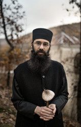 mixajlo 
Father Nikolai 
24 
2021-11-23 15:43:52
