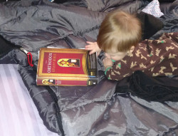 Skavin 
The baby and the Bible 
2021-12-31 18:13:18
