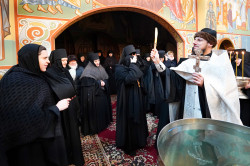 jarek11 
The eve of Baptism of Christ feast in Zwierki Convent 
2022-01-19 21:39:47