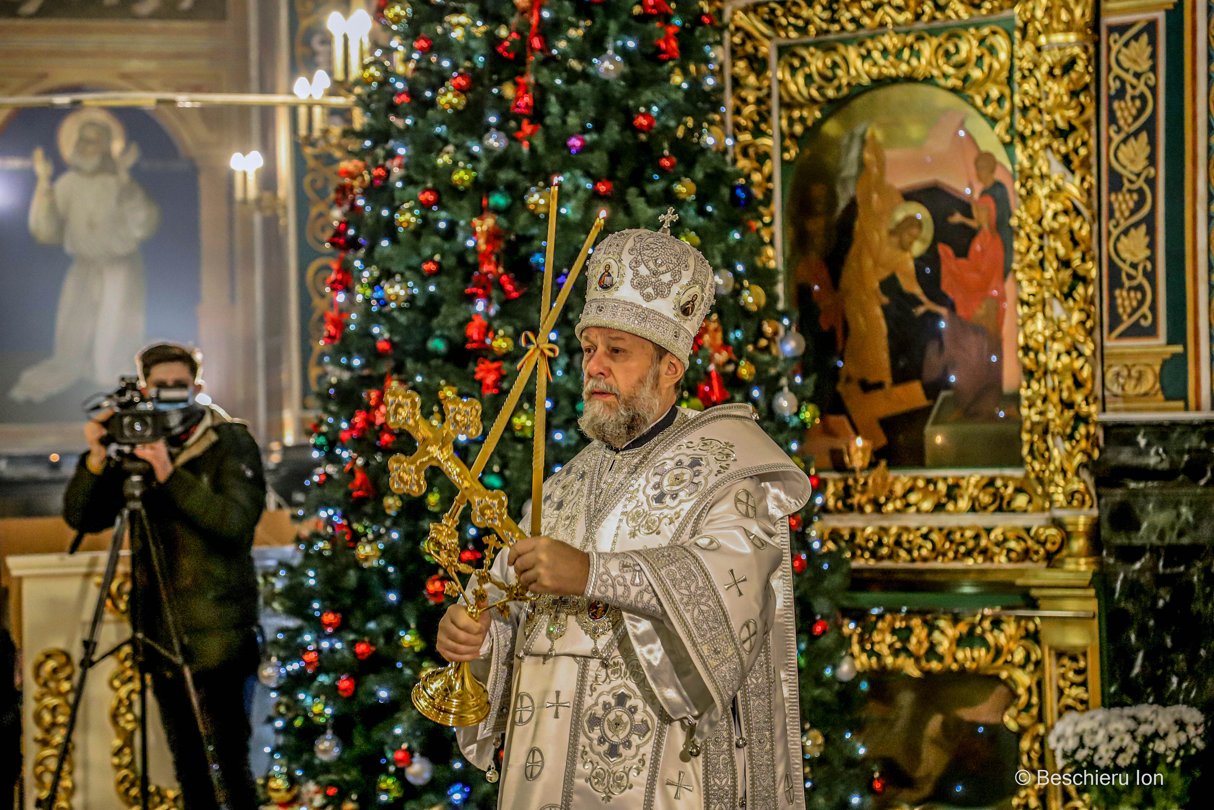 La Sfânta Liturghie de Nașterea Domnului