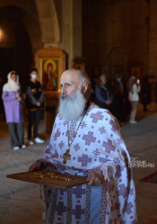 levangabechava 
წირვა. ზუგდიდი. საქართველო. 
2022-04-12 09:44:33