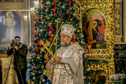 Beschieru Ioan 
La Sfânta Liturghie de Nașterea Domnului 
2022-04-21 21:11:38