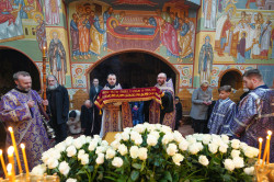jarek11 
The vespers with taking out of the Epitaphios in Zwierki Convent 
2022-04-24 19:46:55