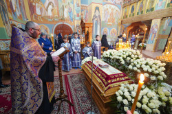 jarek11 
The vespers with taking out of the Epitaphios in Zwierki Convent 
2022-04-24 19:47:29