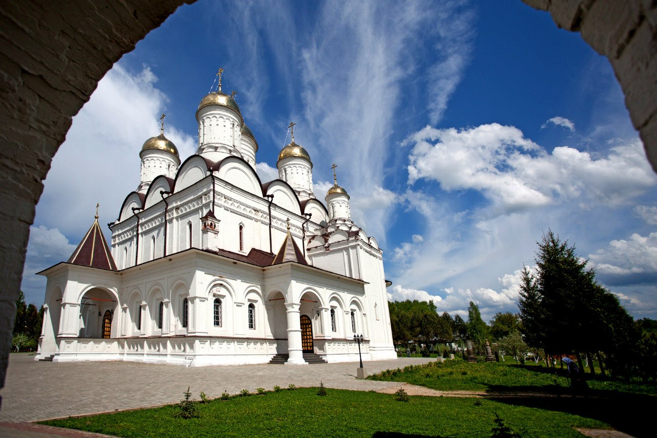 Белый монастырь
