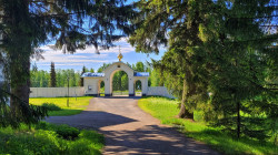jarek11 
The entrence to the New Valaamo Monastery 
2022-06-16 12:43:01