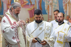 felix 
Рукоположение - Ordination 
18 
2022-07-02 17:04:28