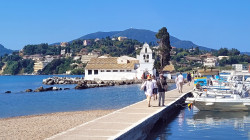 jarek11 
Vlacherna Monastery in Corfu 
2022-08-14 21:06:11