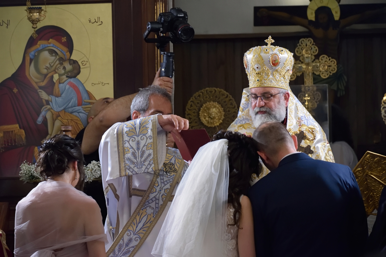 Modlitwa biskupia nad nowożeńcami w Antelias 2022