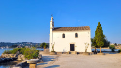 jarek 
Ipapantis church in Corfu  
2022-09-07 17:48:13