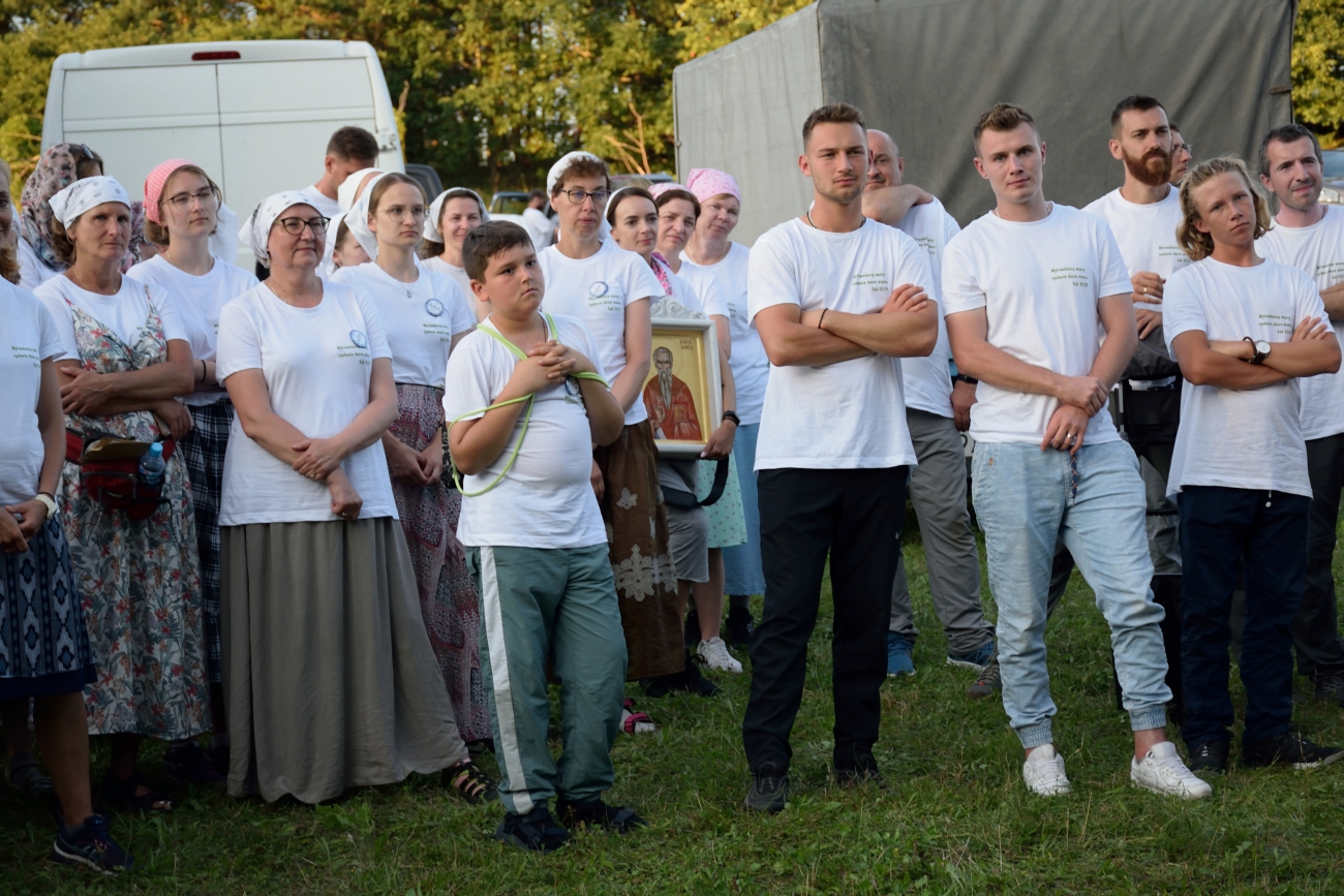 Warszawscy pielgrzymi po dotarciu na Grabarkę 2022