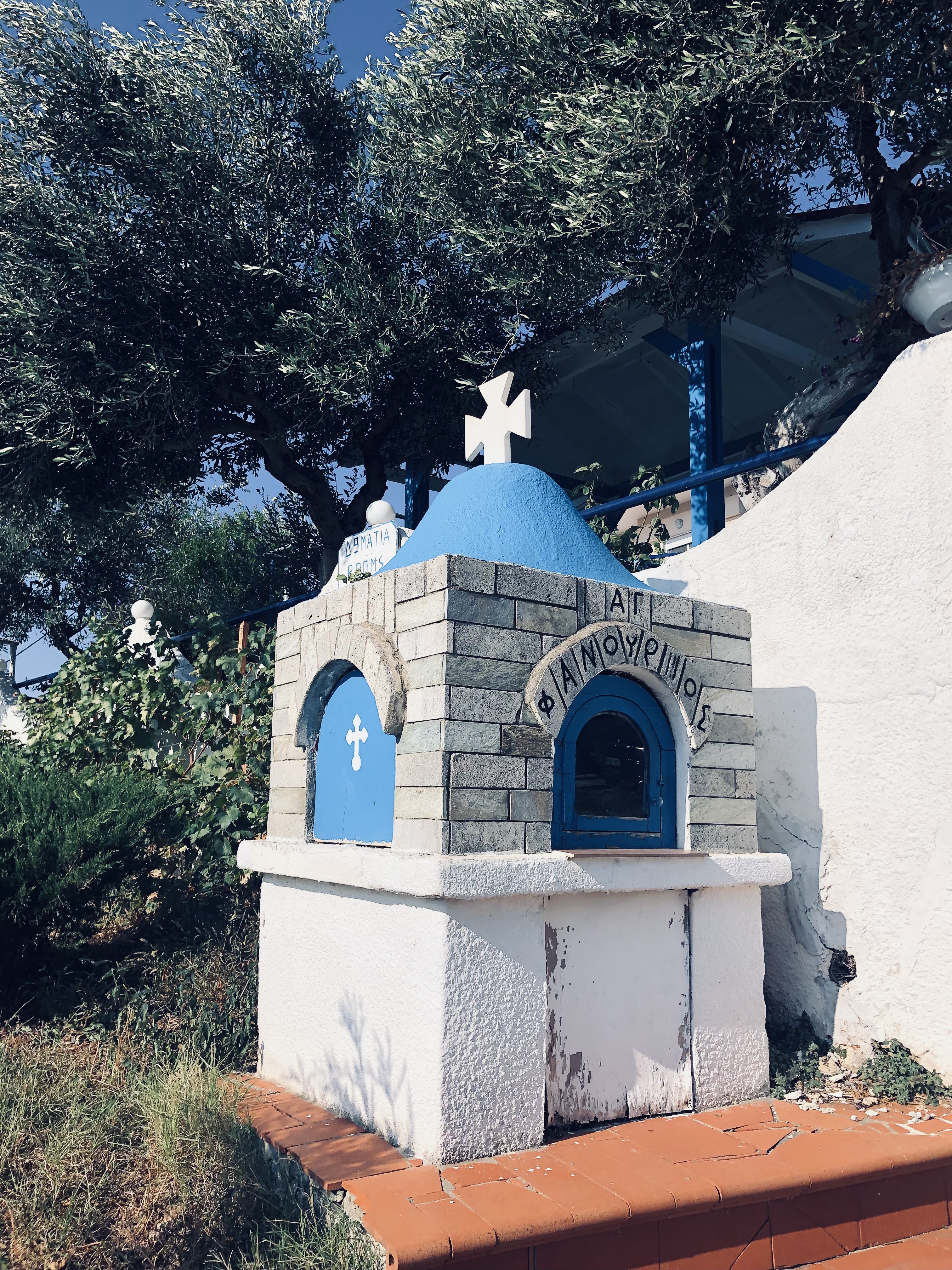 Kapliczka przydrozna - Agios Fanourios