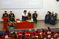 jarek11 
The ceremont of granting to archbishop Anastasios of Tirana and All Albania honorable doctorate  
2022-11-08 19:48:56