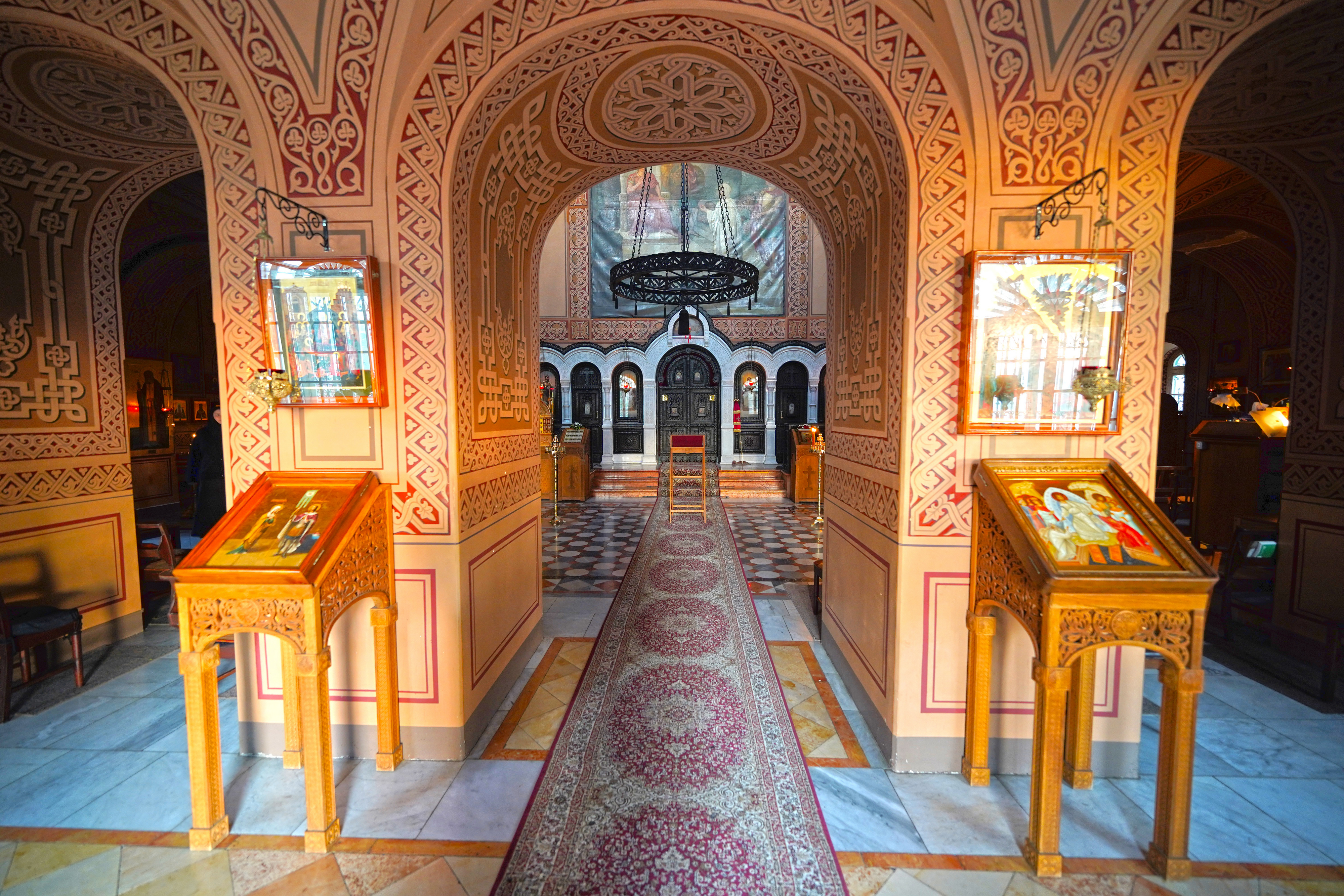 Interier of St. Mary Magdalene Orthodox church in Jerusalem 