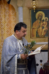 Sheep1389 
Abouna at great blessing of water, As-Suryiiye 
2023-01-13 13:55:29