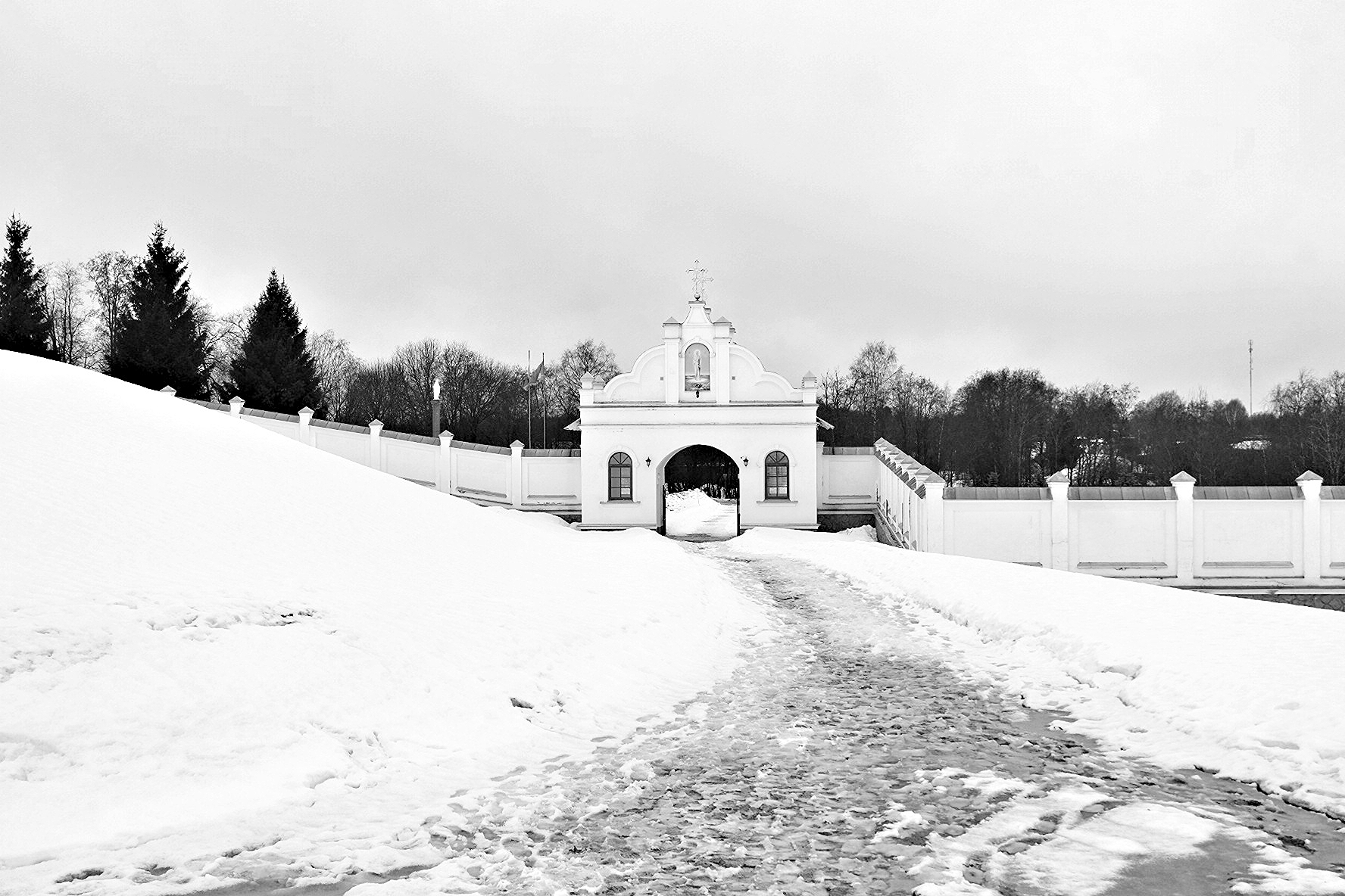 Покрово-Тервенический женский монастырь, въезд
