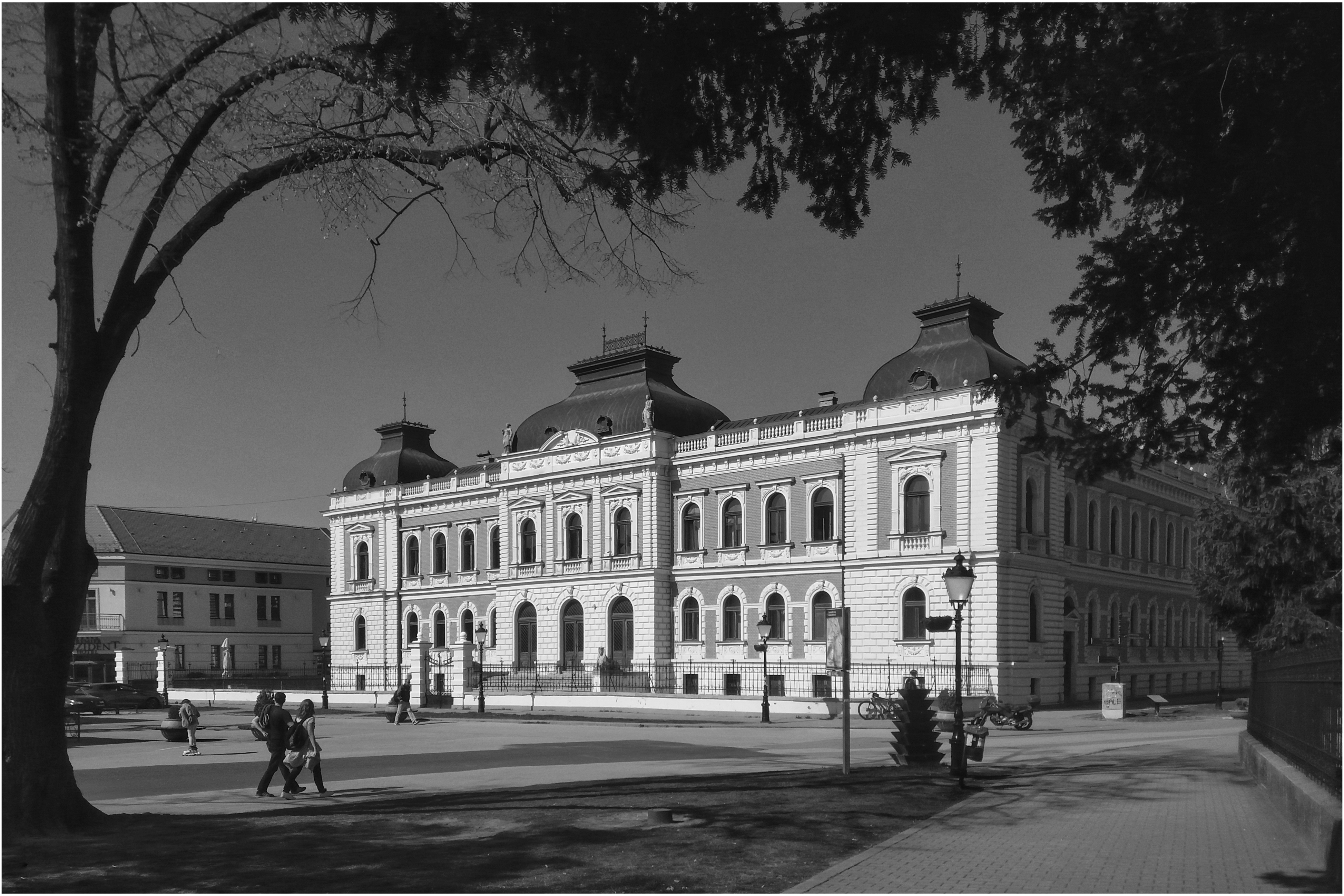 Српска православна богословија Светог Арсенија у Сремским Карловцима