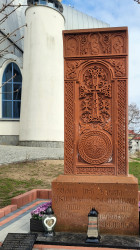 jarek1 
Armenian monument close to St. George Orthodox church in Białystok  
2023-04-06 12:37:46