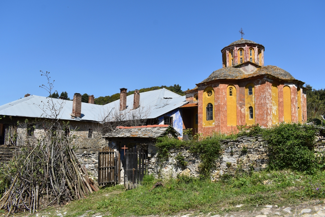 У близини манастира Зограф