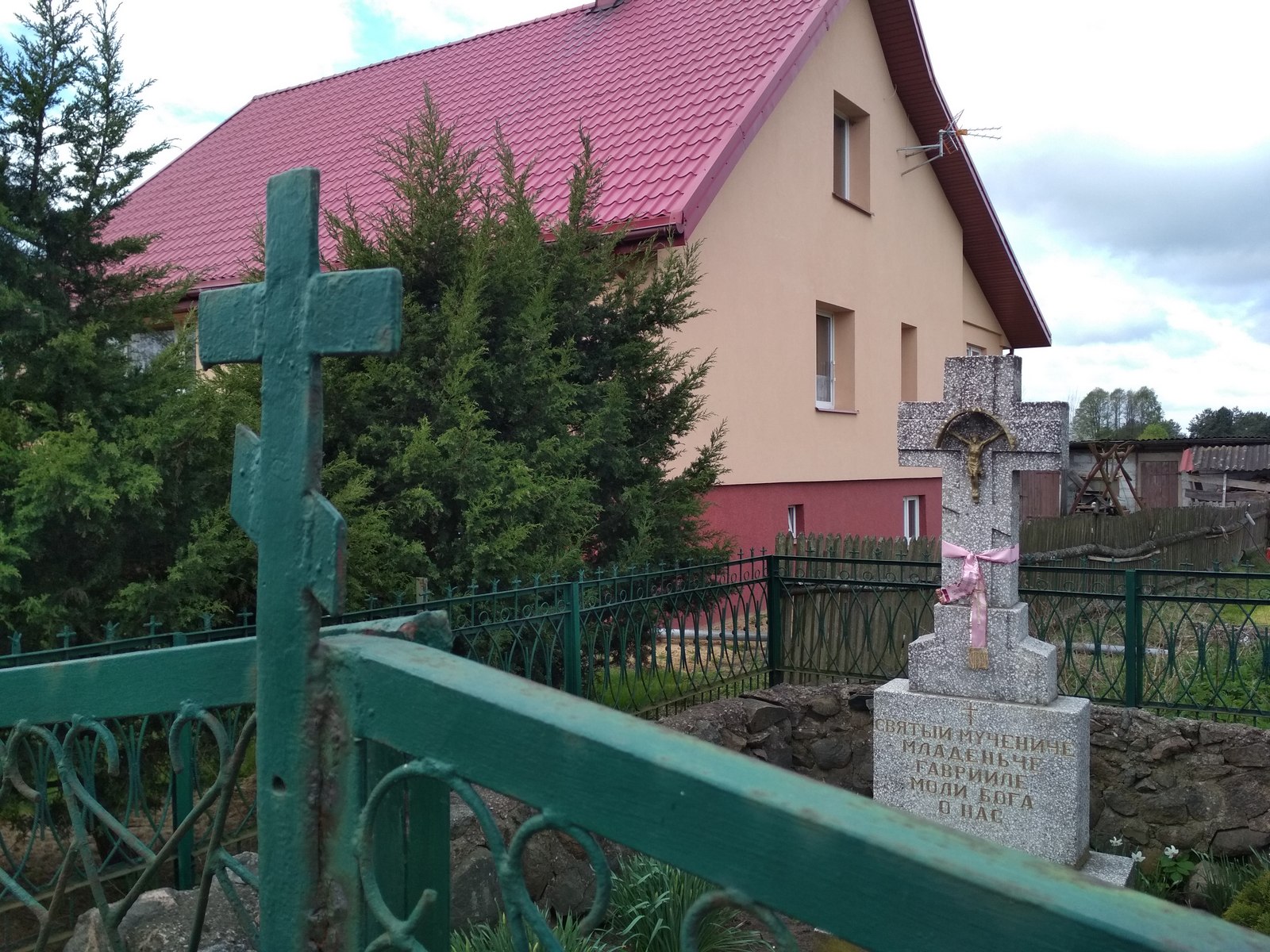 dwa krzyże w Zwierkach