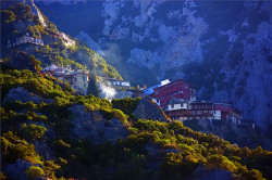 felix 
Agia Anna Skete in the Early Morning 
27 
2023-05-03 21:25:33