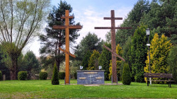 jarek 
Crosses in front of the Orthodox church in Czarna Białostocka 
2023-05-06 20:13:58