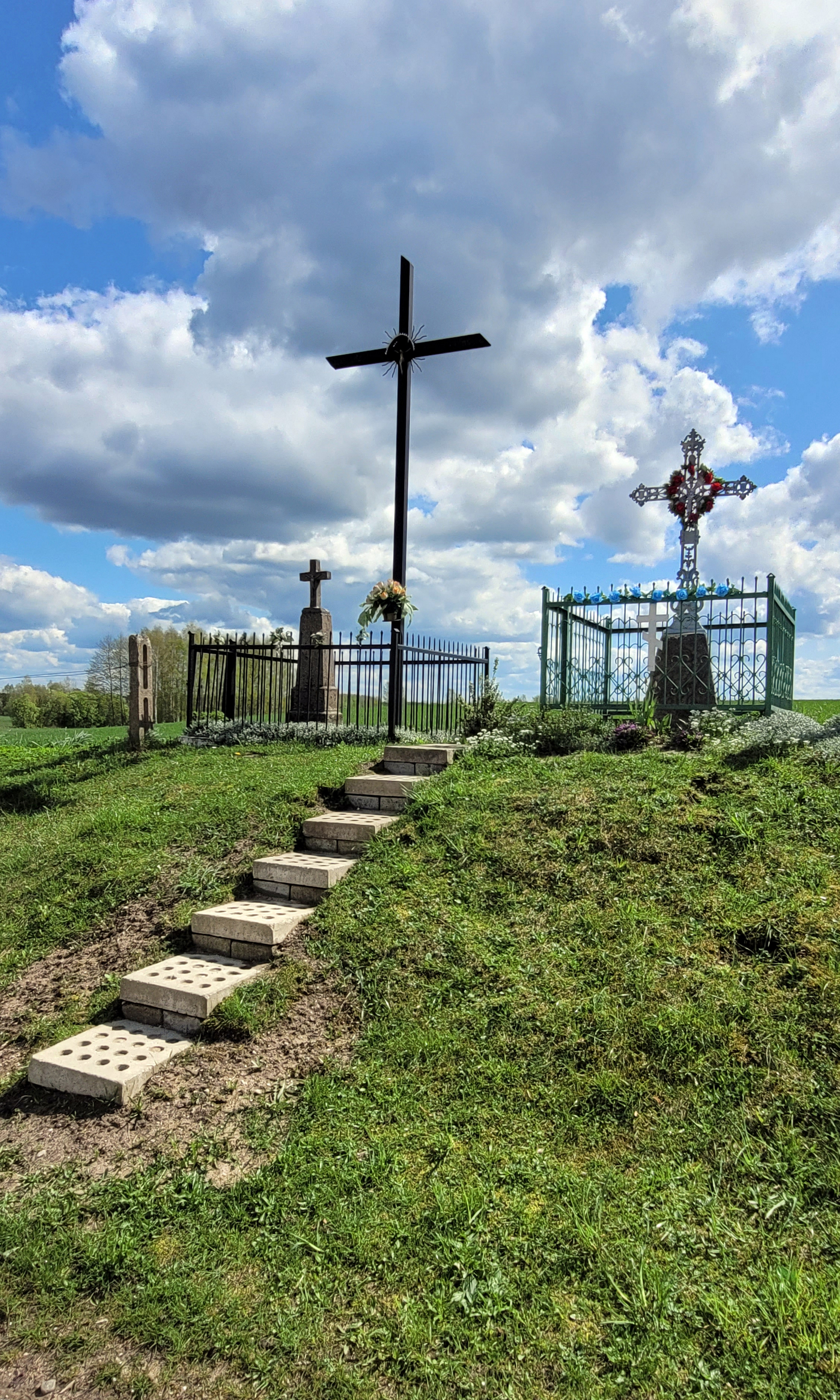 The crosses in the area of the Orthodox church in Samogród
