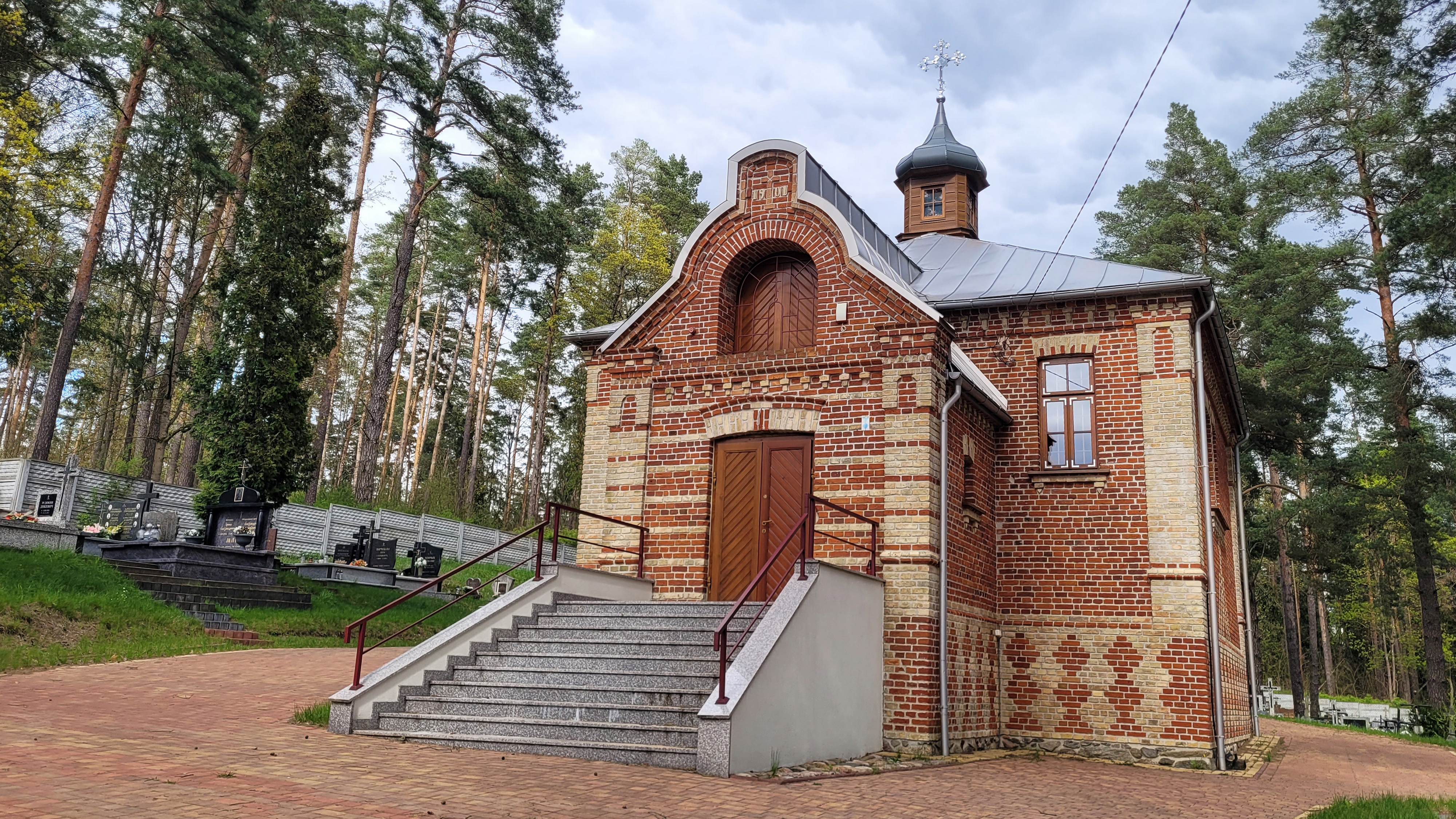 The Orthodox cementary chapel in Supraśl