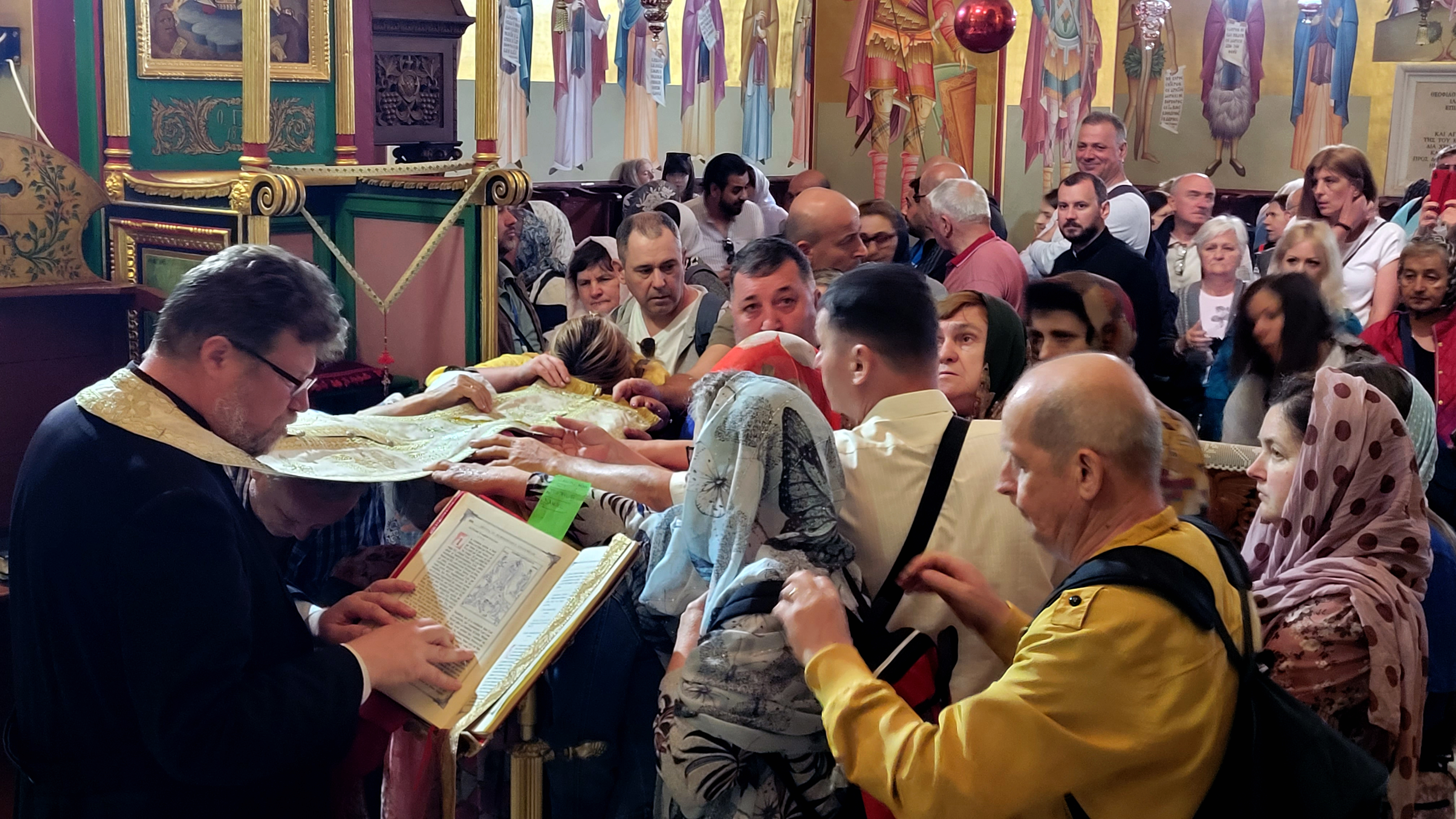 The prayer in the Transfiruration Orthodox monastery on Mount Tabor 