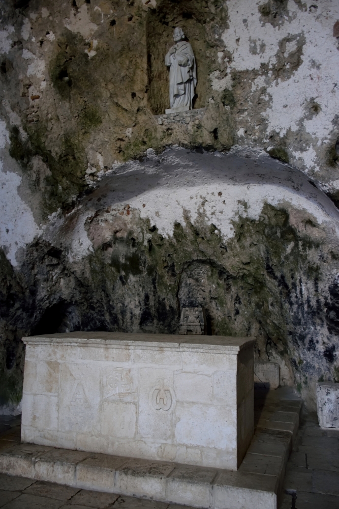 Altar in st. Peter cathedral in Antioch, Janaury 2023