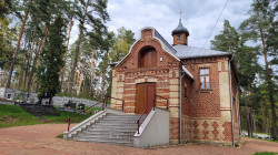 jarek 
The Orthodox cementary chapel in Supraśl 
2023-06-05 18:32:30