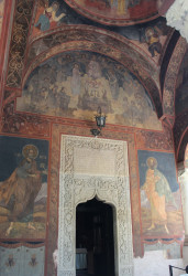  
Fresco of an old church from Bucharest 
2023-08-14 23:30:38