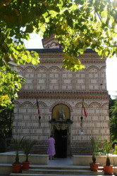  
Morning prayer in front of a Church 
2023-08-31 17:16:39