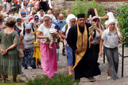 jarek1 
Pilgrims at Holy Mountain of Grabarka 
2023-09-03 18:09:44