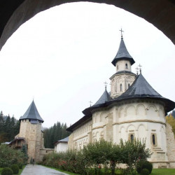  
Putna Monastery October 2021 
2023-10-16 20:22:23