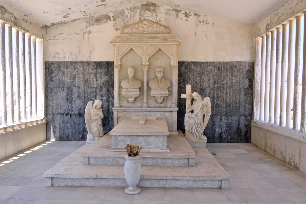 Orthodox cemetery in Tripoli (13)