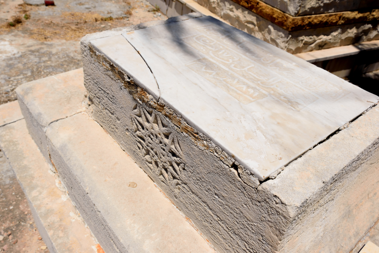 Orthodox cemetery in Tripoli (23)
