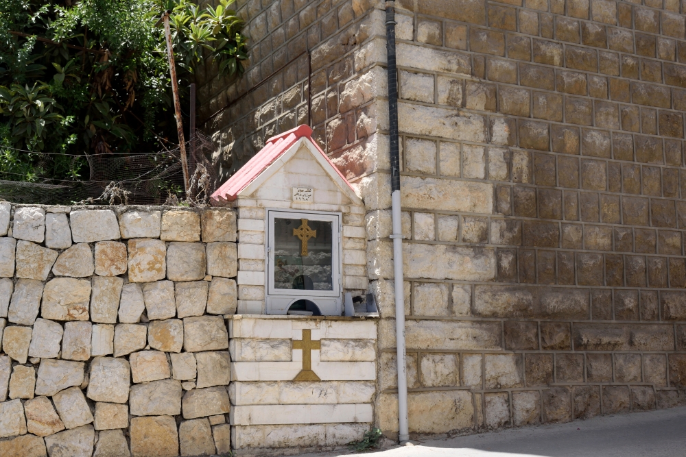 Kapliczka wbudowana w mur, Zahle, 2022