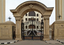 LemkoDS 
Coptic Orthodox Cathedral in Aswan, Egypt 
2024-03-24 22:46:34